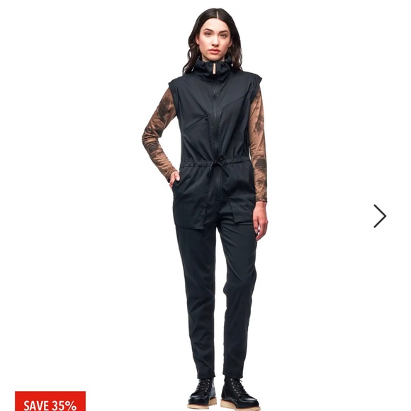 Black Indyeva one piece suit - excellent condition - Picture 1 of 2